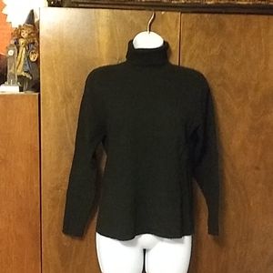AMBER STONE BLACK MERINO WOOL TURTLE NECK